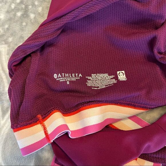 Athleta criss-cross sports bra - Picture 2 of 3